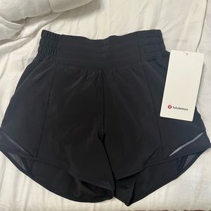 Lululemon Hotty Hot HR short 4” Lined. Size 0
